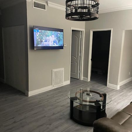 Duchele Aparthotel Houston Bagian luar foto