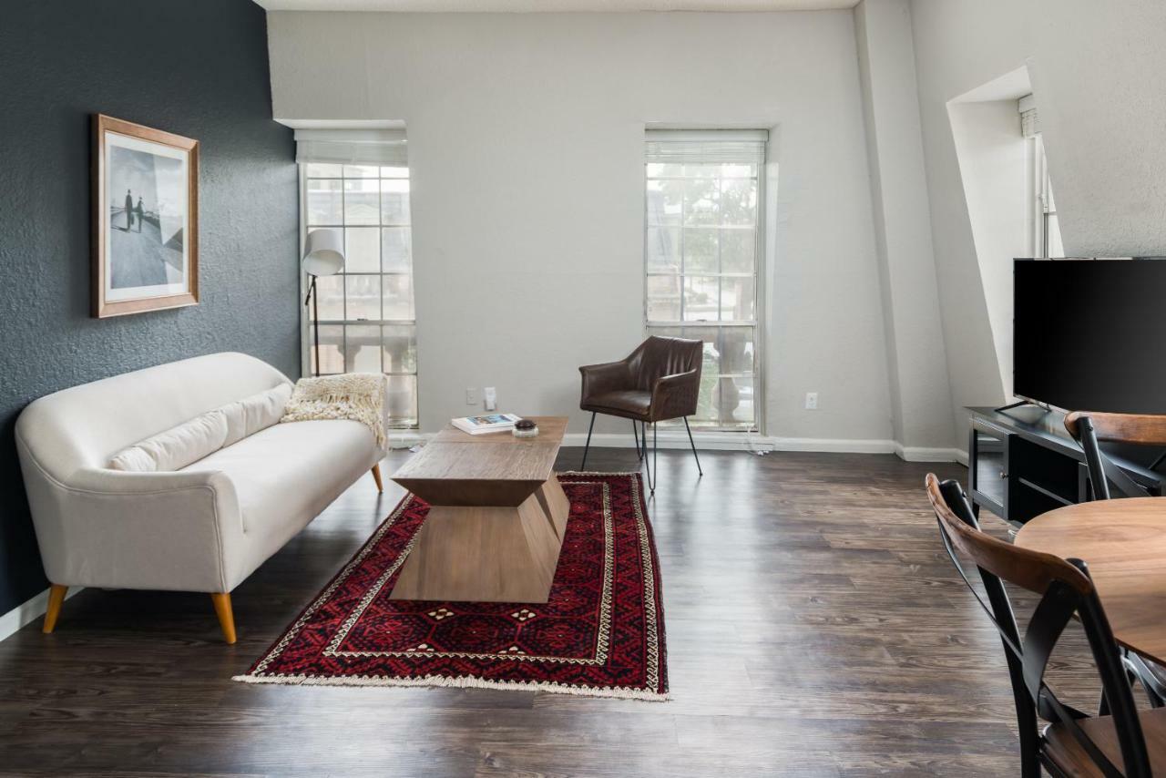 Duchele Aparthotel Houston Bagian luar foto